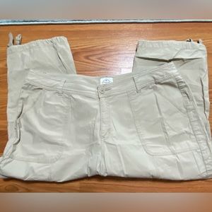 St. John’s Bay Cargo Khaki Capris